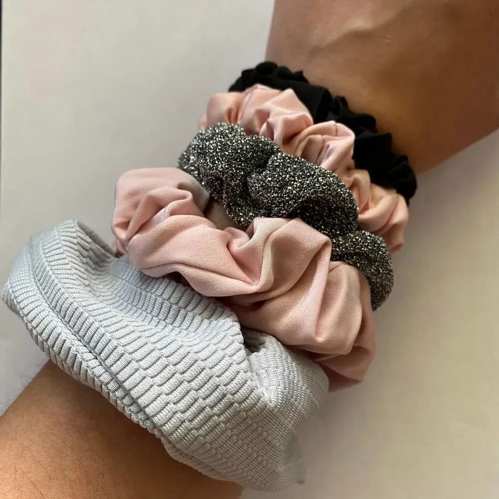 𝅺Set of 5 Scrunchies - Pink Gray Metallic